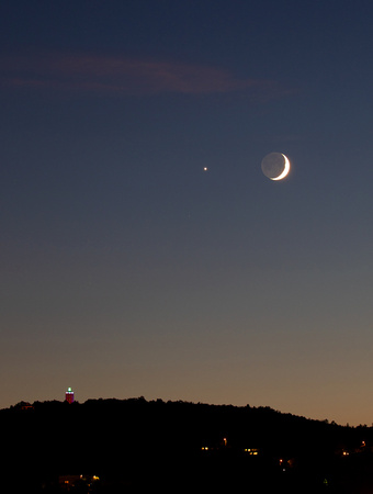 Moon and Venus over Enger Tower 7/15/2018